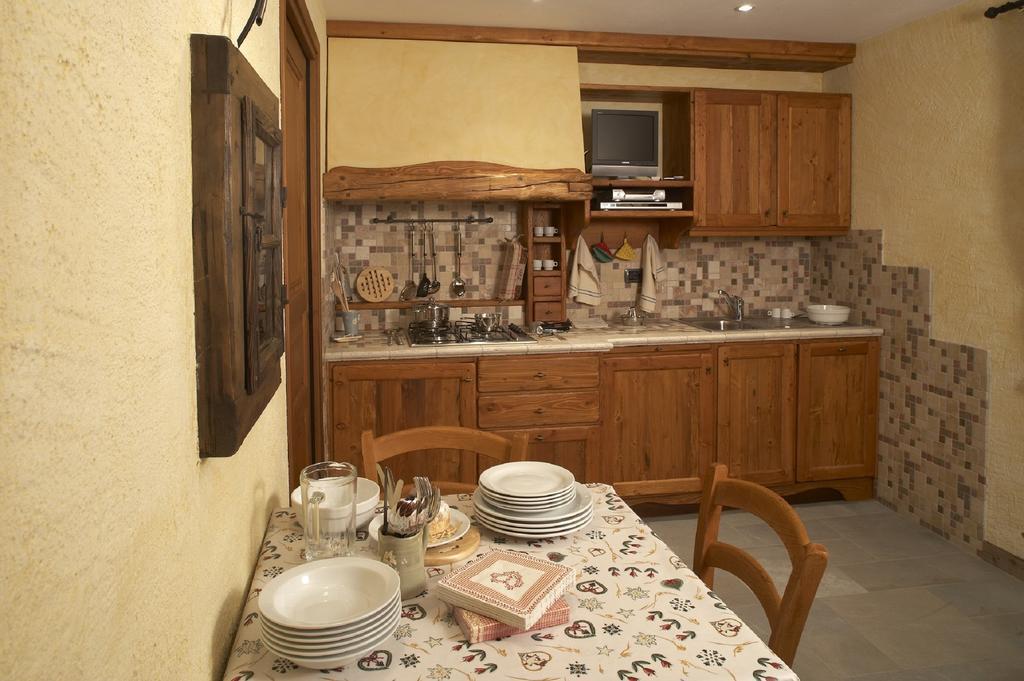 Residence Lo Peyo Champoluc Δωμάτιο φωτογραφία
